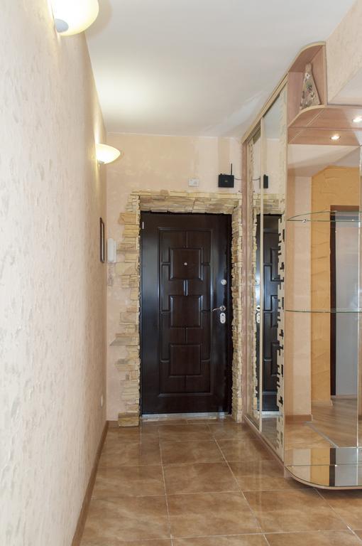 Kvartirkoff Na Obolonskom 40 Kiew Exterior foto